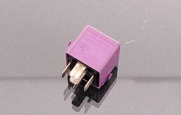 BMW 5 E34 Other relay 61361388911