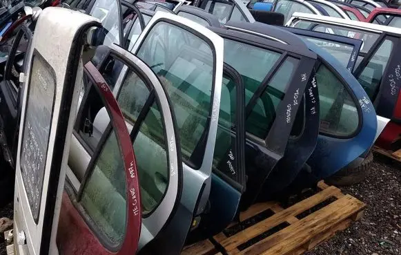 KIA Clarus Rear door