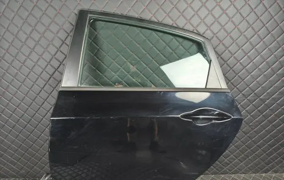 Hyundai i30 Rear door