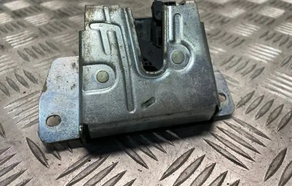 Mercedes-Benz ML W163 Tailgate/trunk/boot lock/catch/latch A1637400235