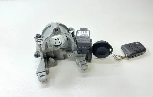Mitsubishi Colt Ignition lock