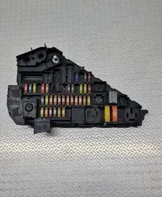 BMW 5 E60 E61 Fuse box set 690655806