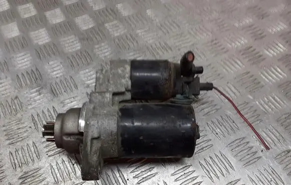 Volkswagen Polo Starter motor 02T911023G