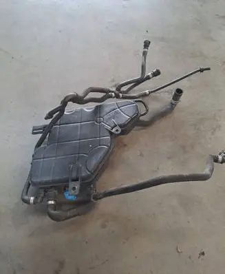 BMW 6 F12 F13 Coolant expansion tank/reservoir 8610819 108086