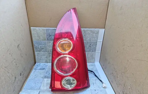 Mazda Premacy Rear/tail lights 22061961