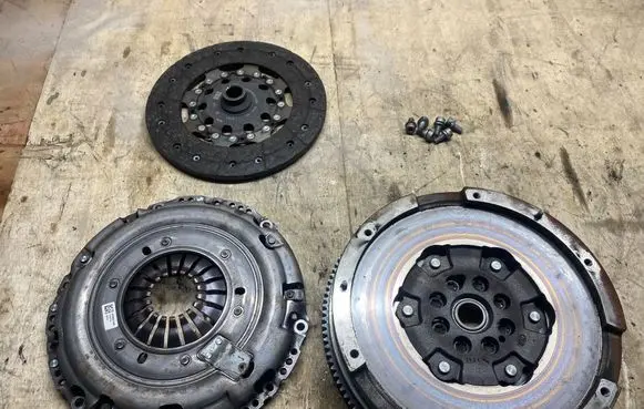 Renault Master III Clutch set kit 302054176R TH3110 302103398R