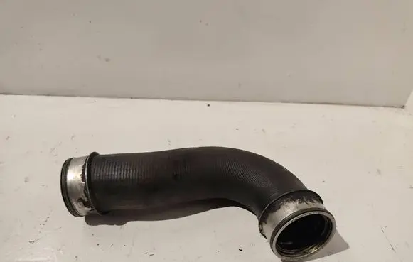Volkswagen PASSAT B6 Intercooler hose/pipe 3C0145832D