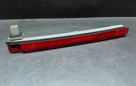 Mercedes-Benz E W211 Third/center stoplight A2118200256