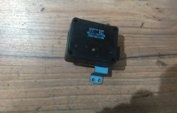 Mazda MX-3 Air flap motor/actuator 0637005140 063700-5140