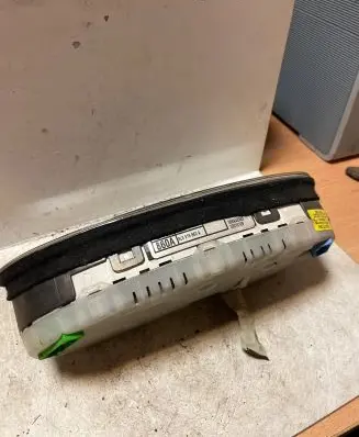 Audi A3 S3 8L Speedometer (instrument cluster) 8L0919860A