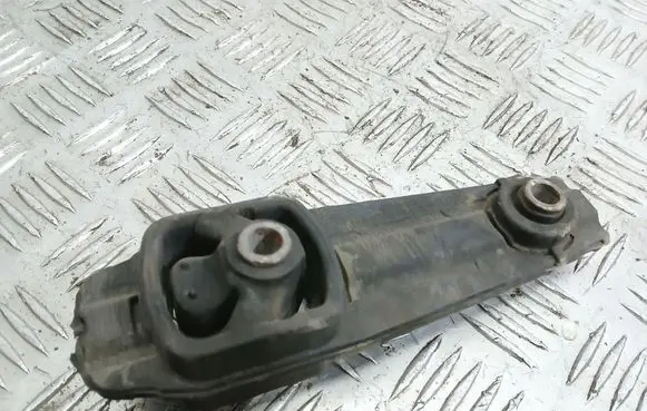 Engine mount bracket