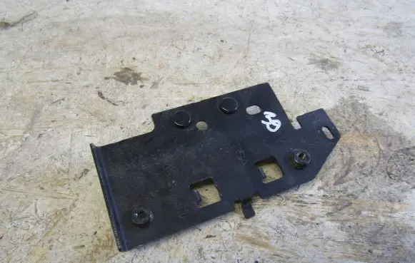 Opel Mokka B Front parking sensor holder (PDC) 3394350R00