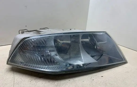 Skoda Octavia Mk2 (1Z) Headlight/headlamp ED109