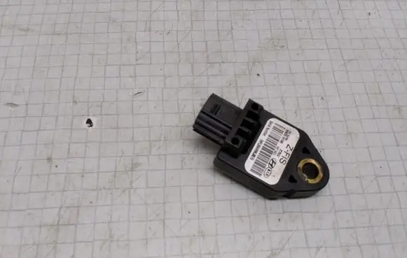KIA Ceed Airbag deployment crash/impact sensor 959201H100