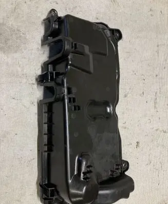 Nissan Navara D23 Rocker cam cover 175B18270R