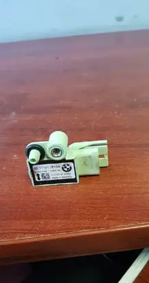 BMW 5 E60 E61 Airbag deployment crash/impact sensor 9118168