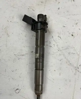 BMW 5 E60 E61 Fuel injector 780542801