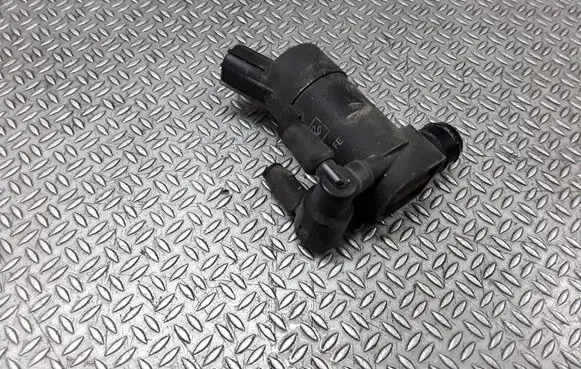 Ford C-MAX I Windscreen/windshield washer pump 1S7117K624FE