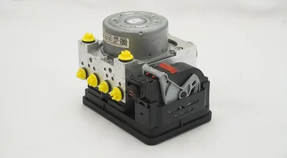 Skoda Octavia Mk4 ABS Pump 5WA614517BM