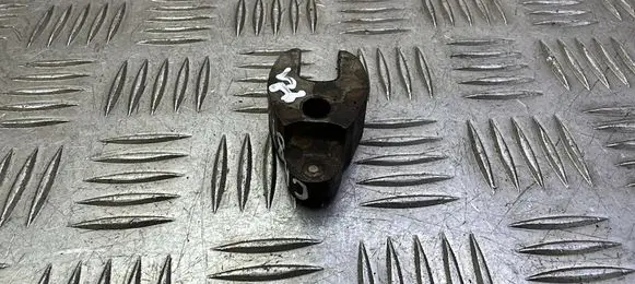 Ford Ecosport Fuel Injector clamp holder 