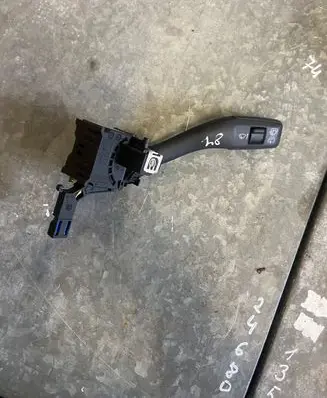 Volkswagen PASSAT B7 Wiper control stalk 1K0953519J 01203516 20351600778440