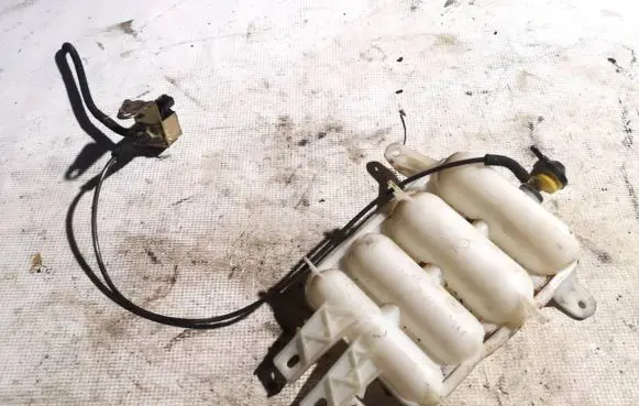 Vacuum air tank