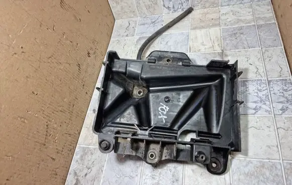 Volkswagen Fox Battery tray 6Q0915331D