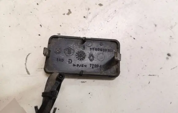Renault Clio II Rear bumper row hook cap/cover 7700410763