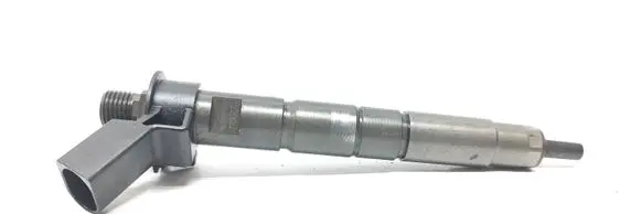 BMW 5 G30 G31 Fuel injector 0445118005