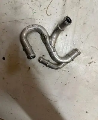 Porsche Cayenne (92A) Engine coolant pipe/hose 7P5121065E 7P5121070C 44W2015