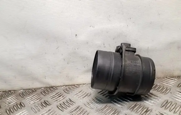 Skoda Octavia Mk2 (1Z) Mass air flow meter 0281002956 03L906461A