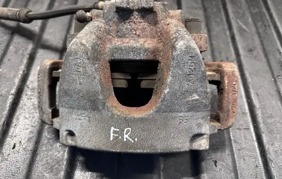 Land Rover Discovery Sport Front brake caliper LR061369 FK7BH 3A426M