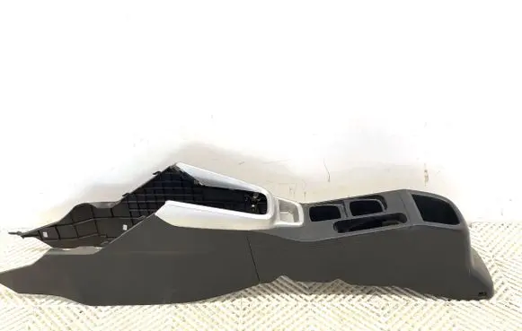 Suzuki Vitara (LY) Center console