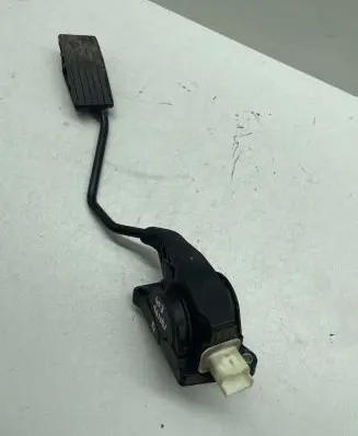 Peugeot 407 Accelerator throttle pedal 050301 06702D11 F00C3E2429