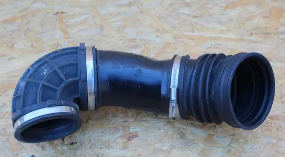 Audi A6 S6 C5 4B Air intake hose/pipe 077129527K