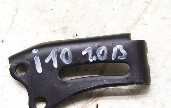 Hyundai i10 Generator/alternator bracket 