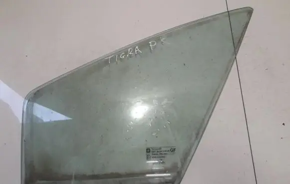 Opel Tigra A Front door vent window glass four-door 