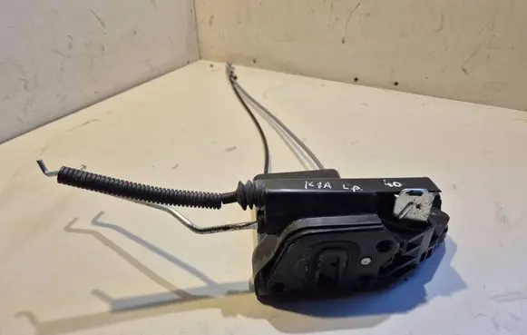 KIA Sportage Front door lock