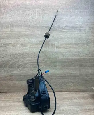 Mercedes-Benz C W203 Front door lock 004141112629