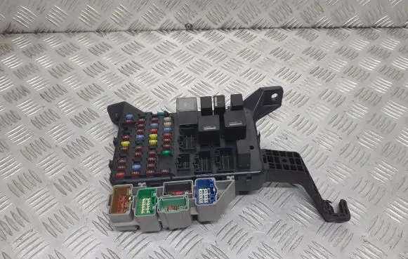 Ford Mondeo Mk III Fuse box set 4S7T-14A073-AB