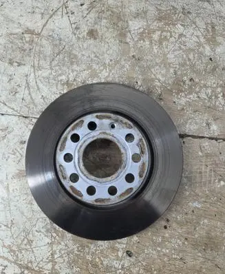 Volkswagen Golf V Front brake disc