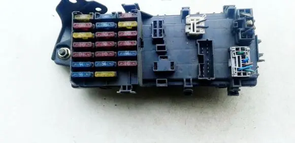 Mitsubishi Colt Fuse box set