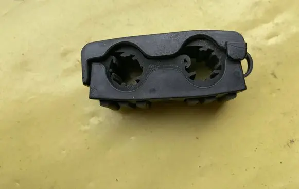Mercedes-Benz C W204 Fuel filter bracket/mount holder A0019957077