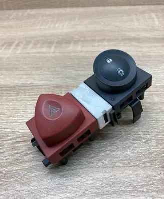 Renault Megane II Hazard light switch 8200095493 8200109723 Used