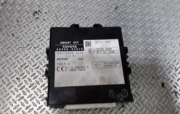 Toyota Auris 150 Door central lock control unit/module 8999002010