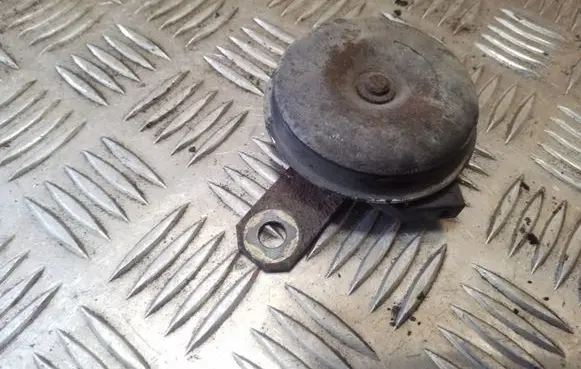 Toyota RAV 4 (XA20) Horn signal