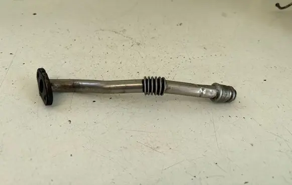 Opel Vivaro EGR valve line/pipe/hose