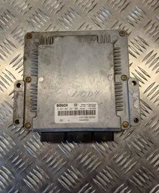 Renault Laguna I Engine control unit/module 0281001997 7700106485 8200064508