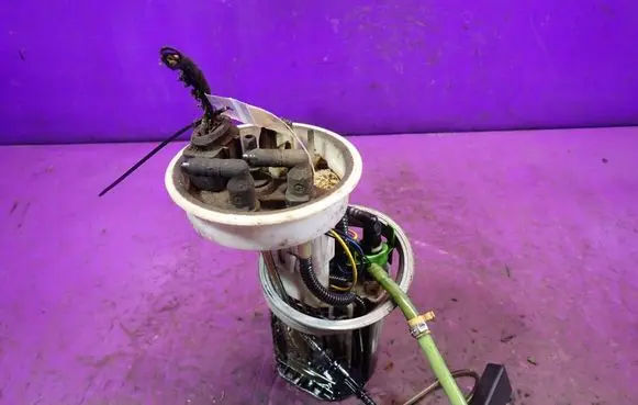 Audi A4 S4 B6 8E 8H In-tank fuel pump