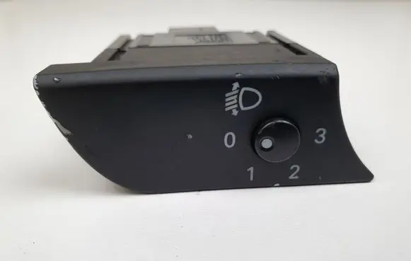 Audi A4 S4 B7 8E 8H Headlight level height control switch 8E2919094